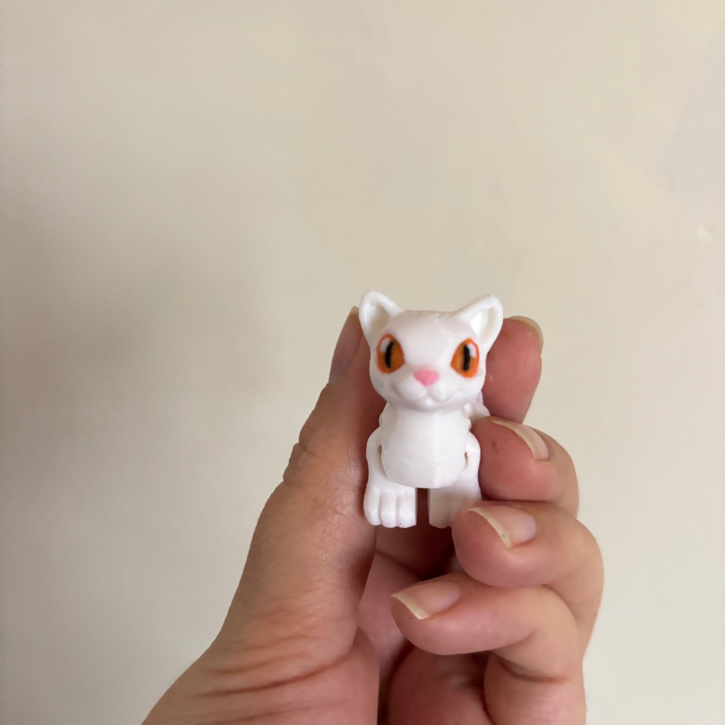 Wiggle Cat Fidget - White