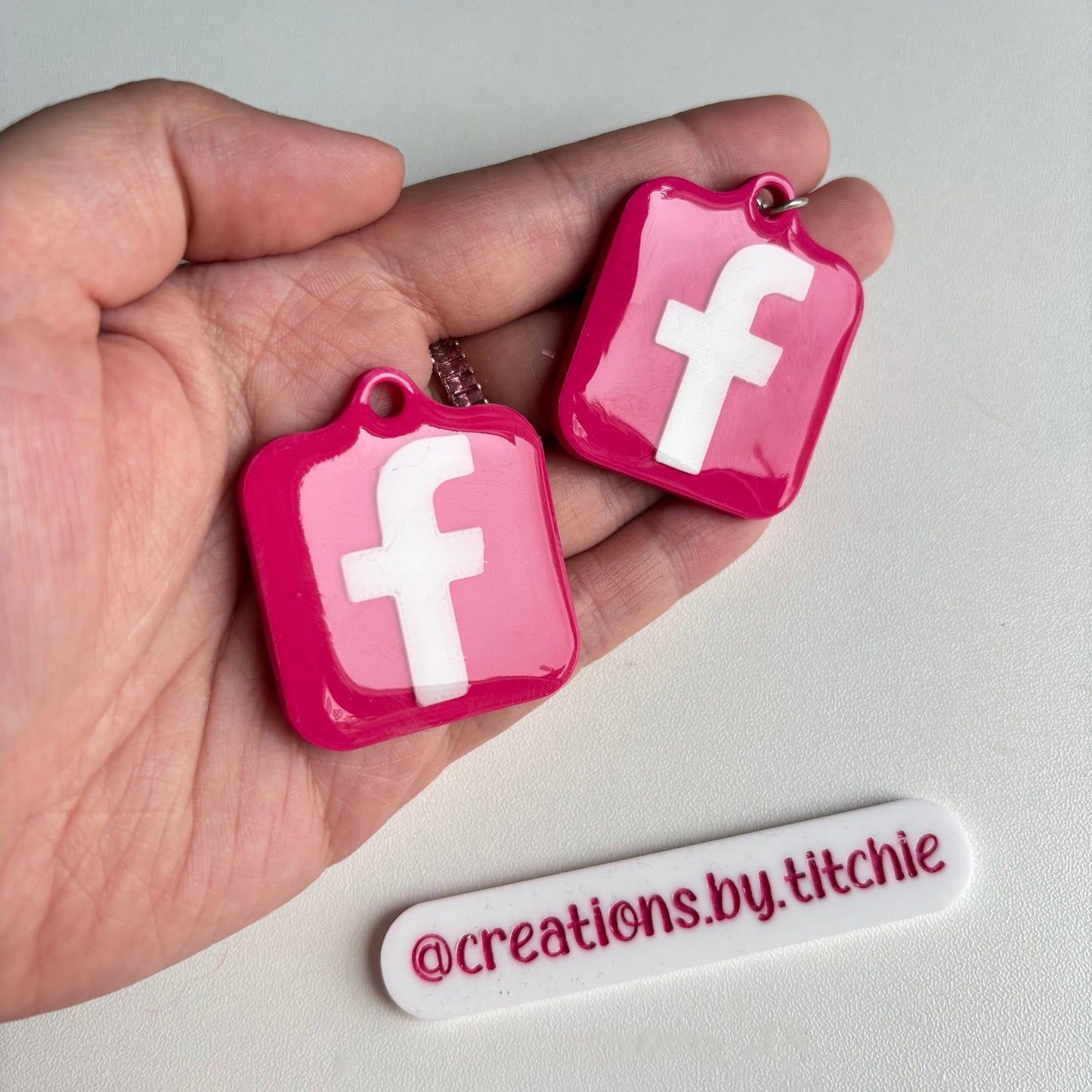 NFC Electronic Business Card Tags - Facebook