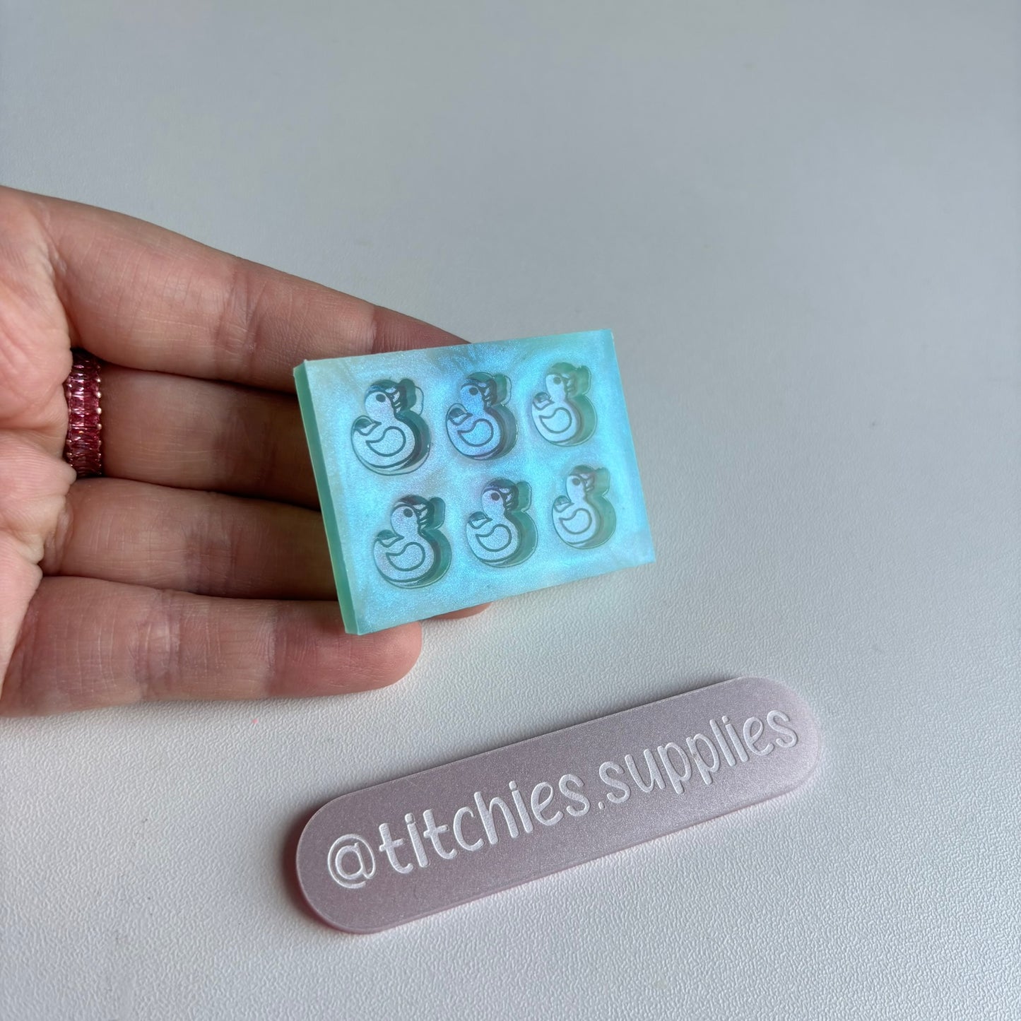 Set of 6 x 1cm Studs/Shaker Fillers Mould - Ducks