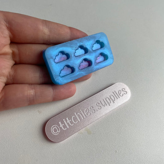 Set of 6 x 1cm Studs/Shaker Fillers Mould - Cloud