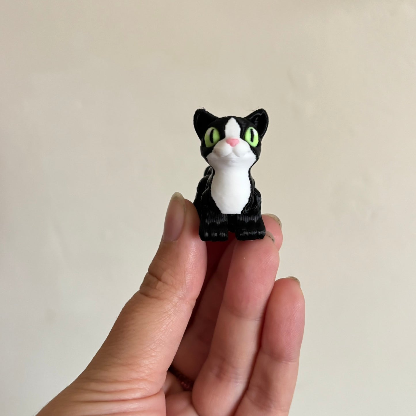 Wiggle Cat Fidget - Tuxedo