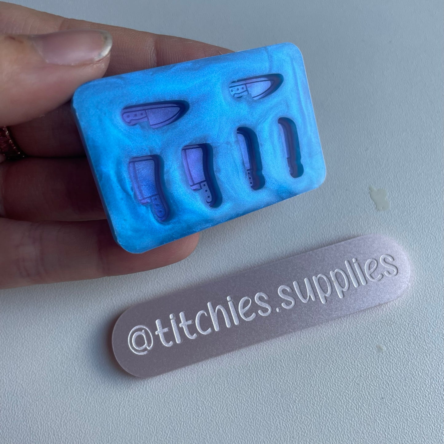 Knives Stud Palette Mould