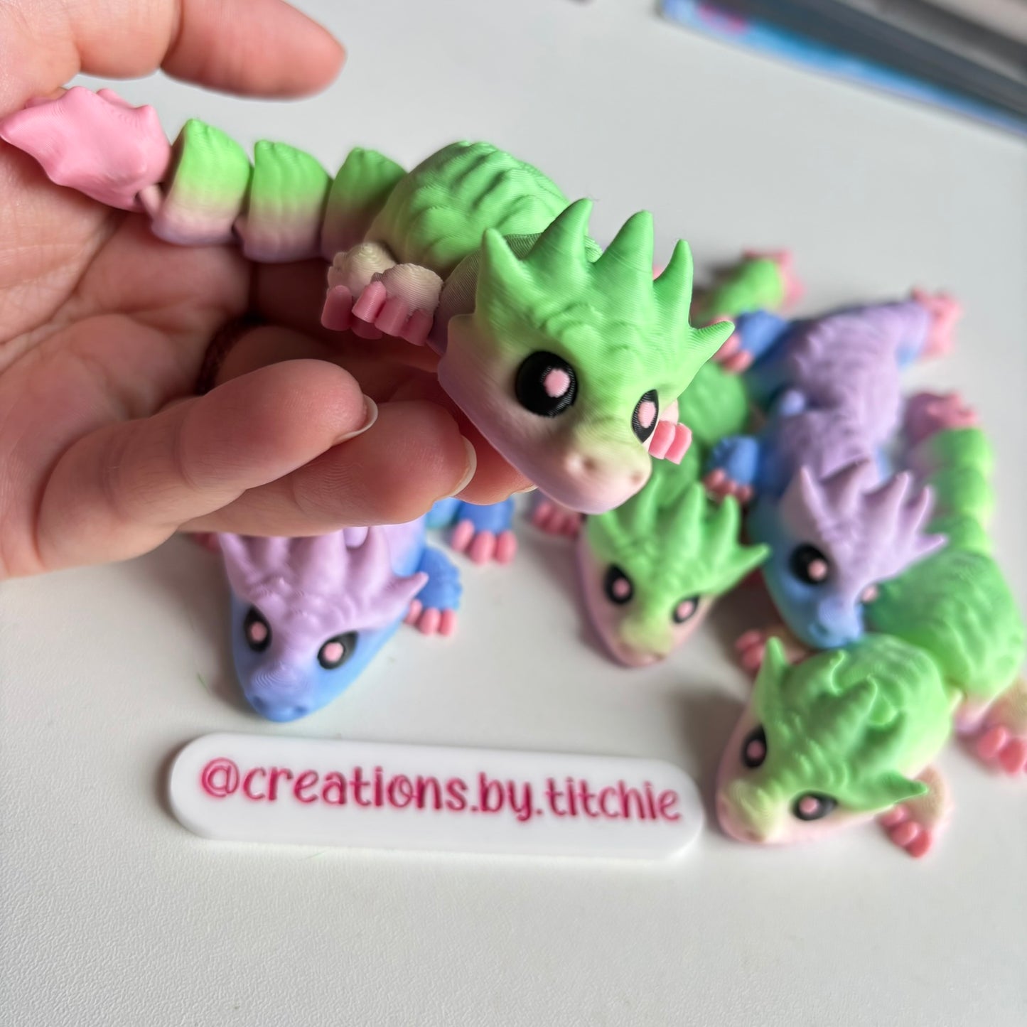 Fidget Medium Multicolour Dragon