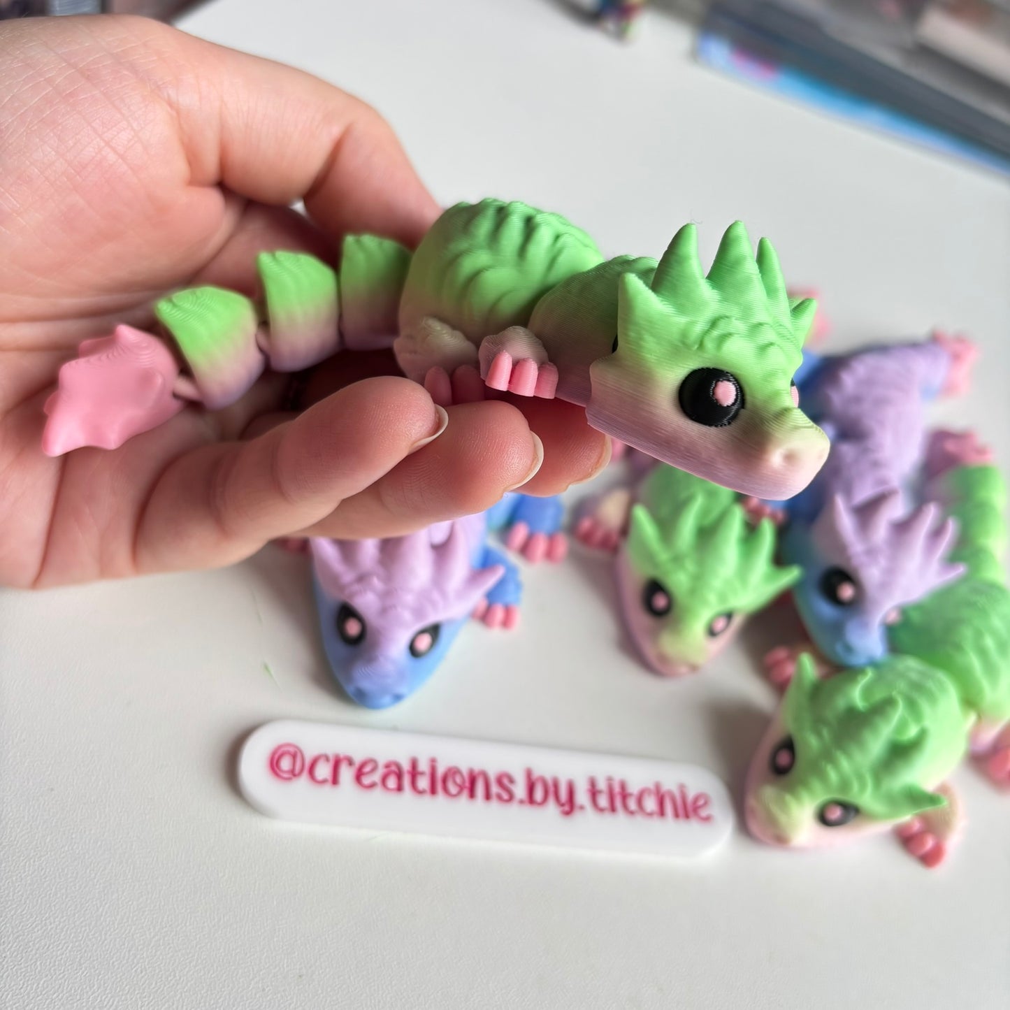 Fidget Medium Multicolour Dragon