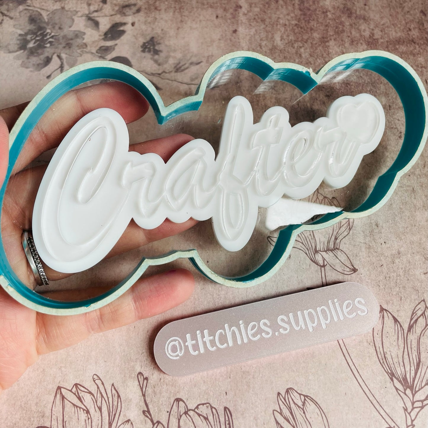 2 Layer Crafter Wall Hanging/Plaque Mould, 6mm Thick