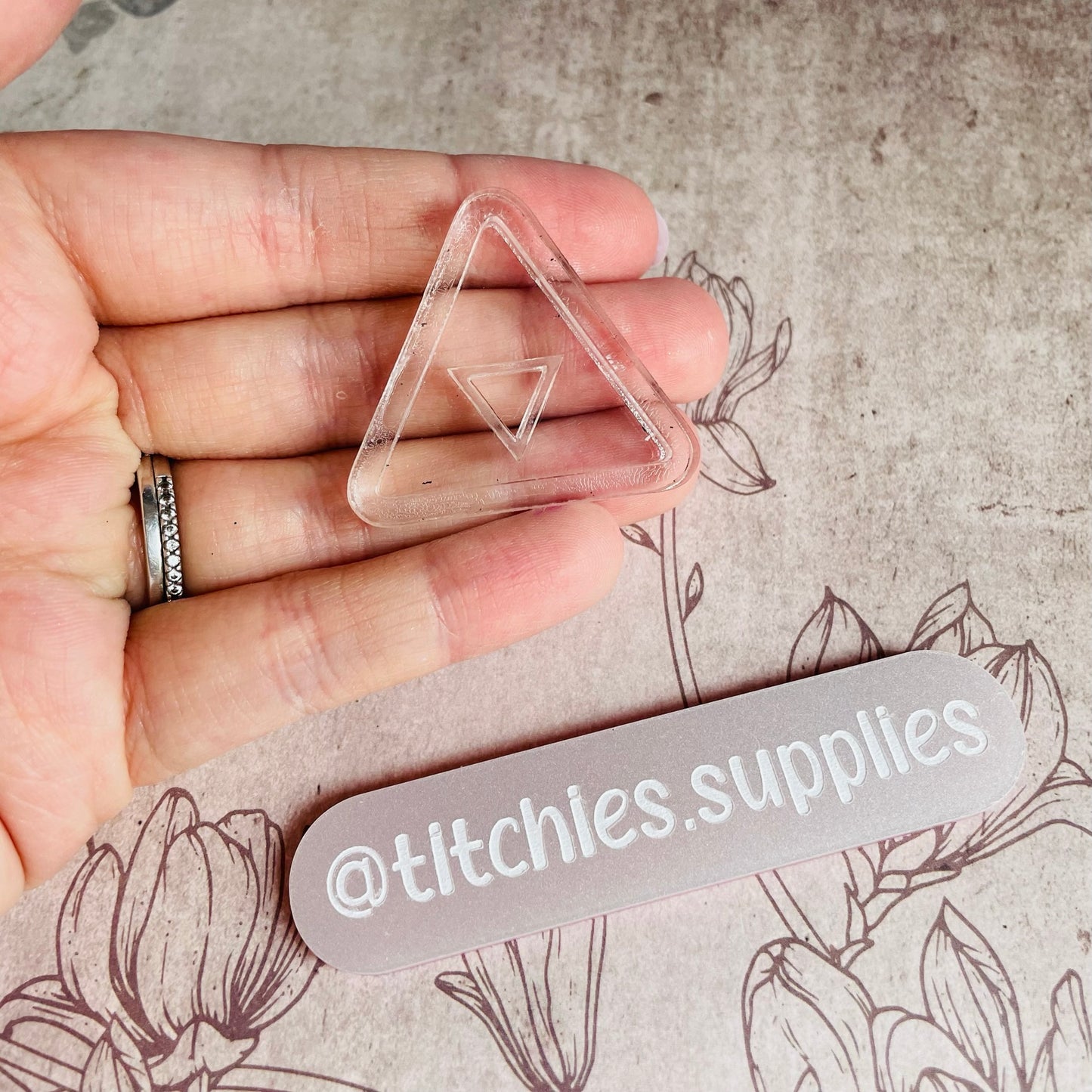 Triangle Symbol Shaker Mould
