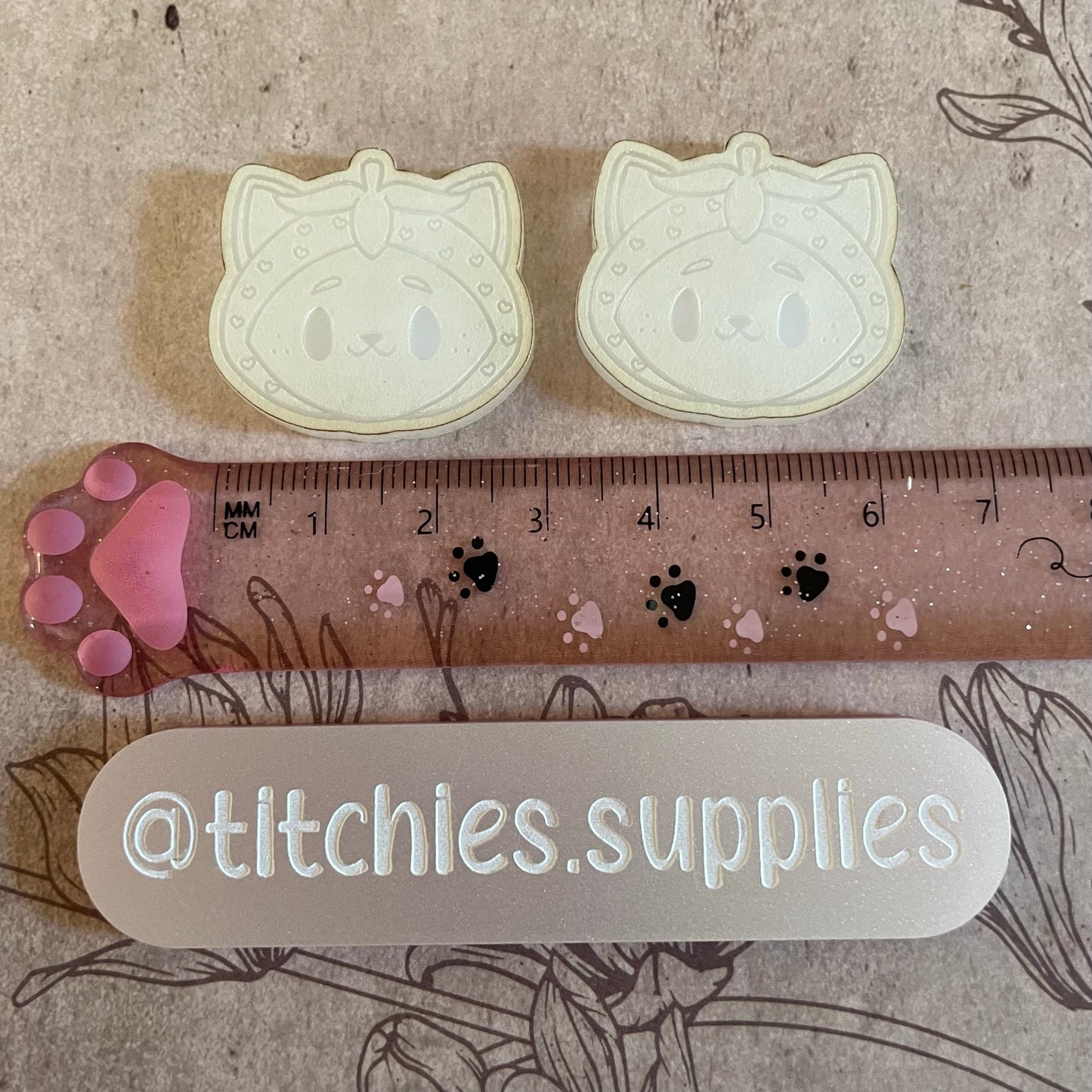 Strawberry Cat Mould - Nichiiexe Designs