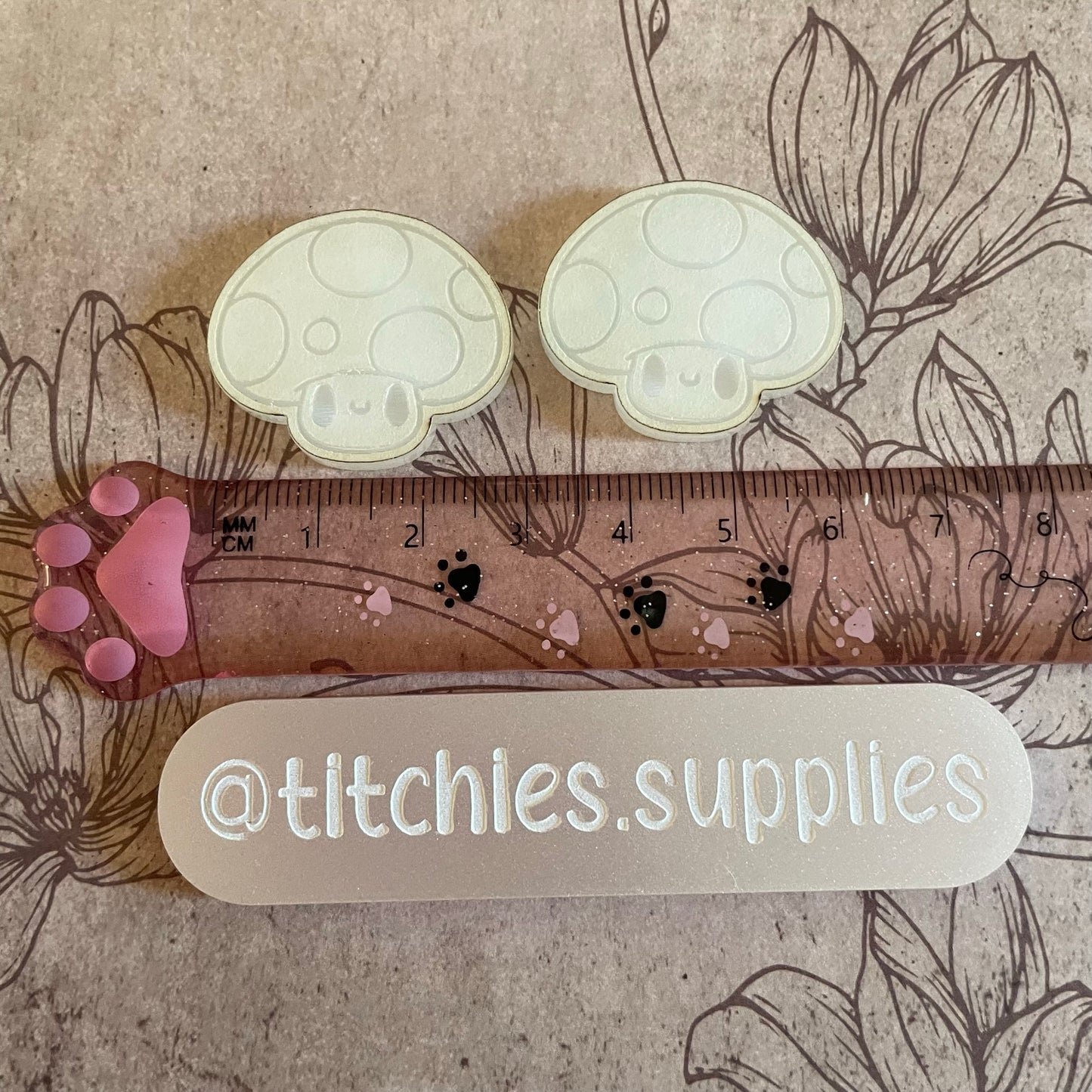 Chubby Mushroom Mould - Nichiiexe Designs