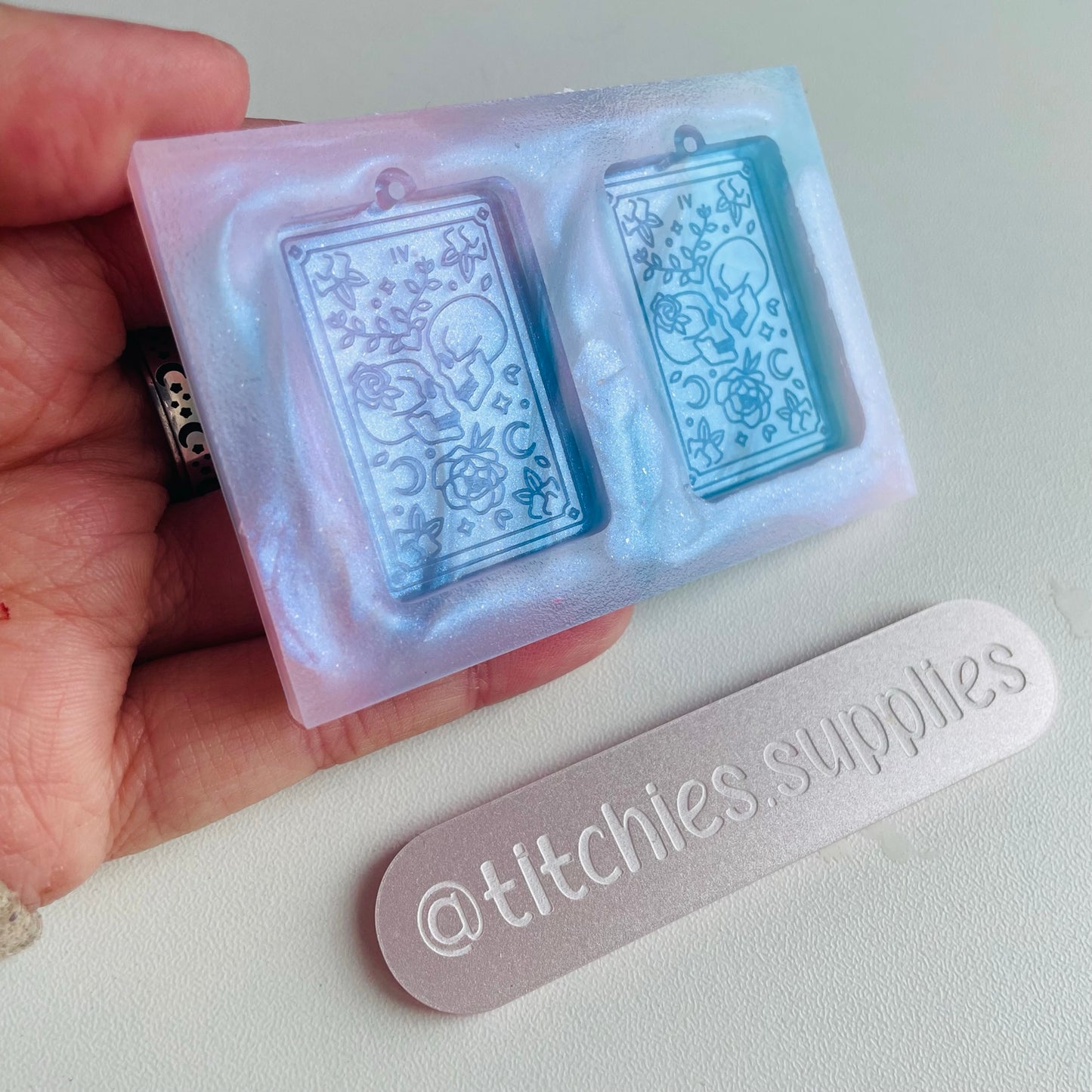 Lovers Skulls Card Earring Mould