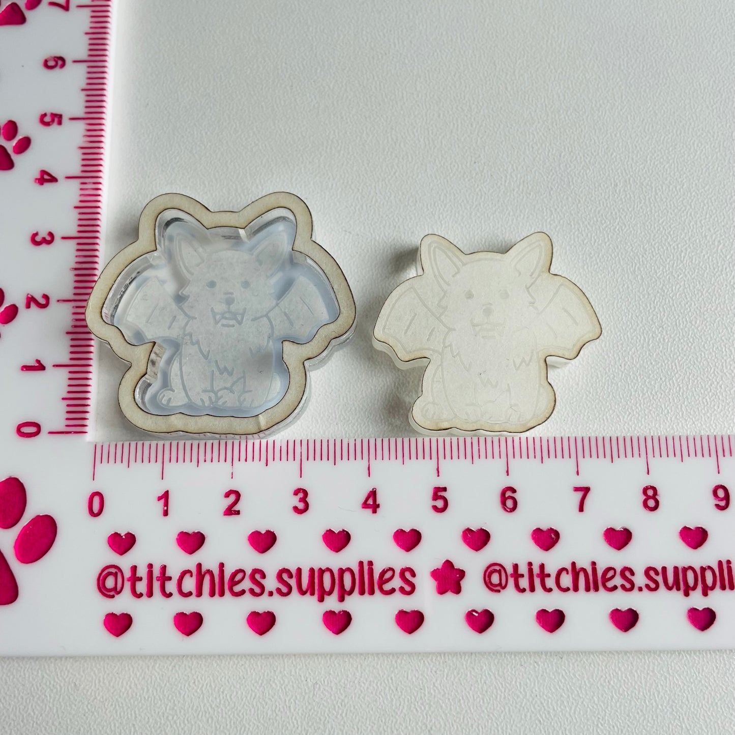 Bat Doggo Shaker and Flat Mould
