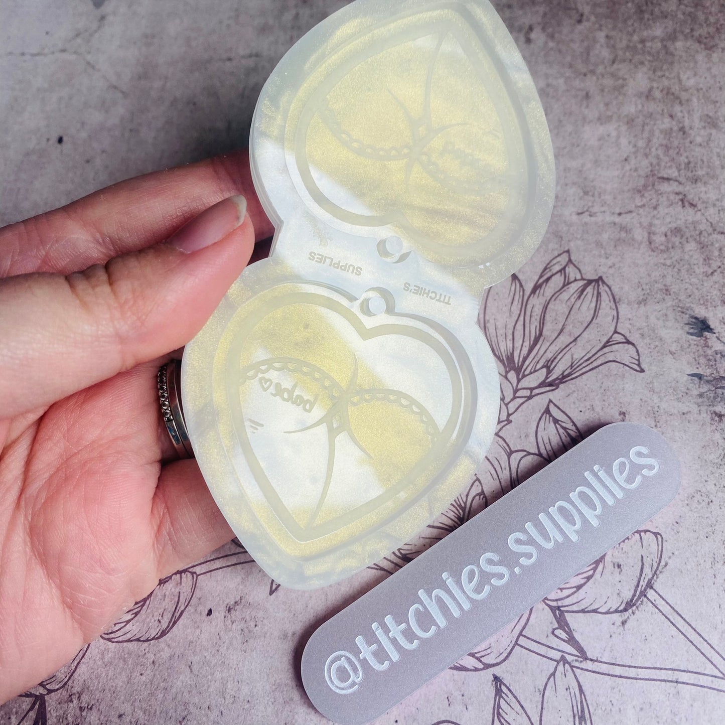Babe Bottom Earring Mould