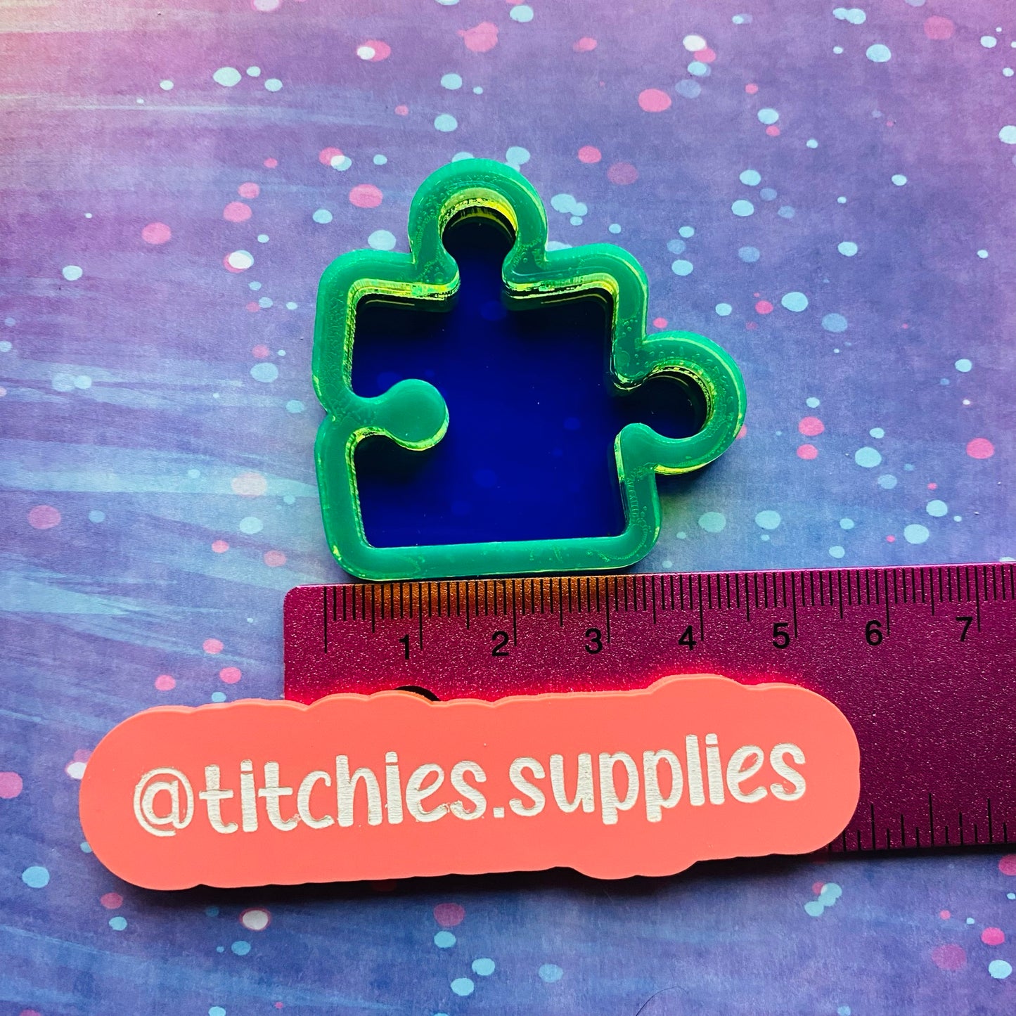 Jigsaw Edge Piece Shaker Mould