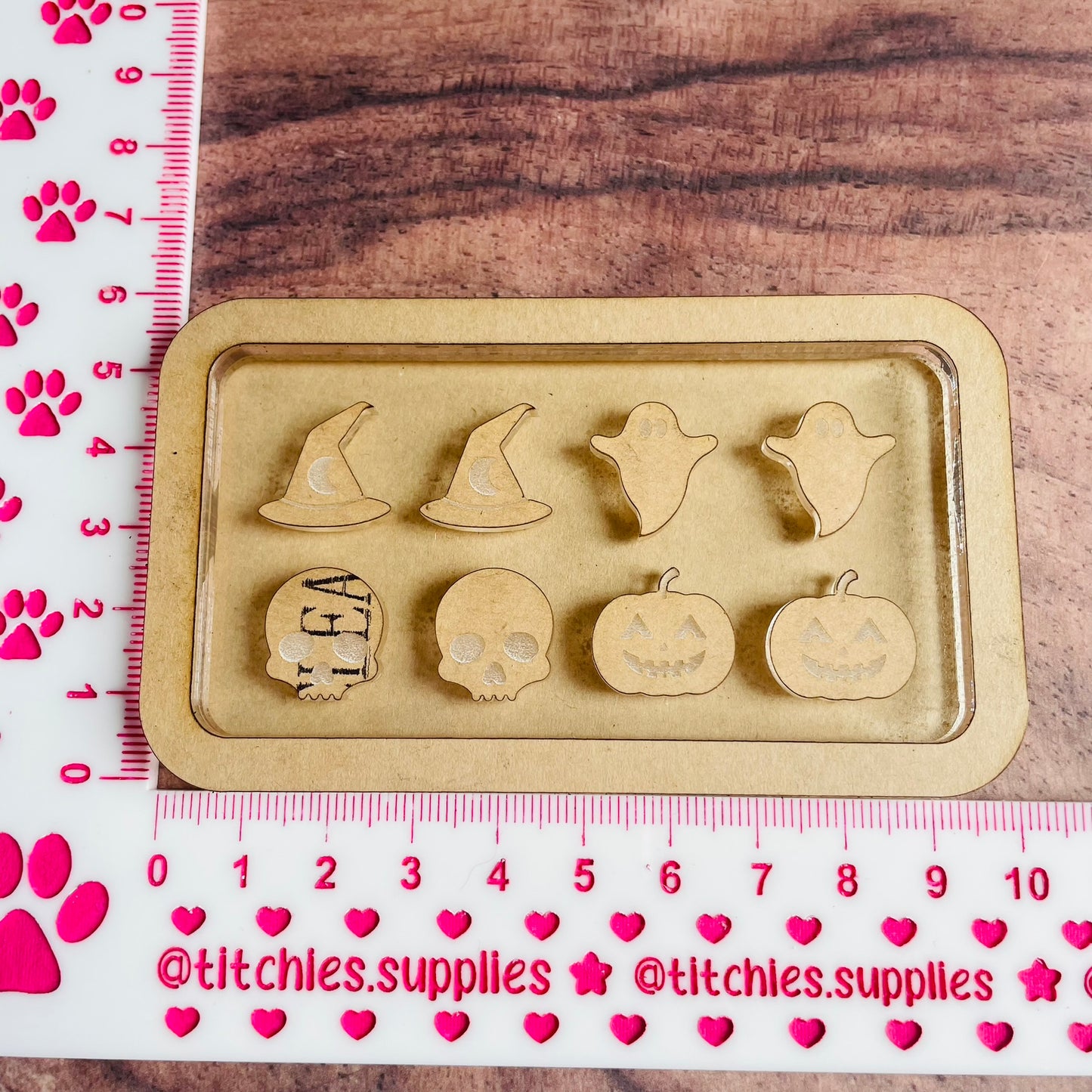 Spooky Mini's Stud Palette Mould