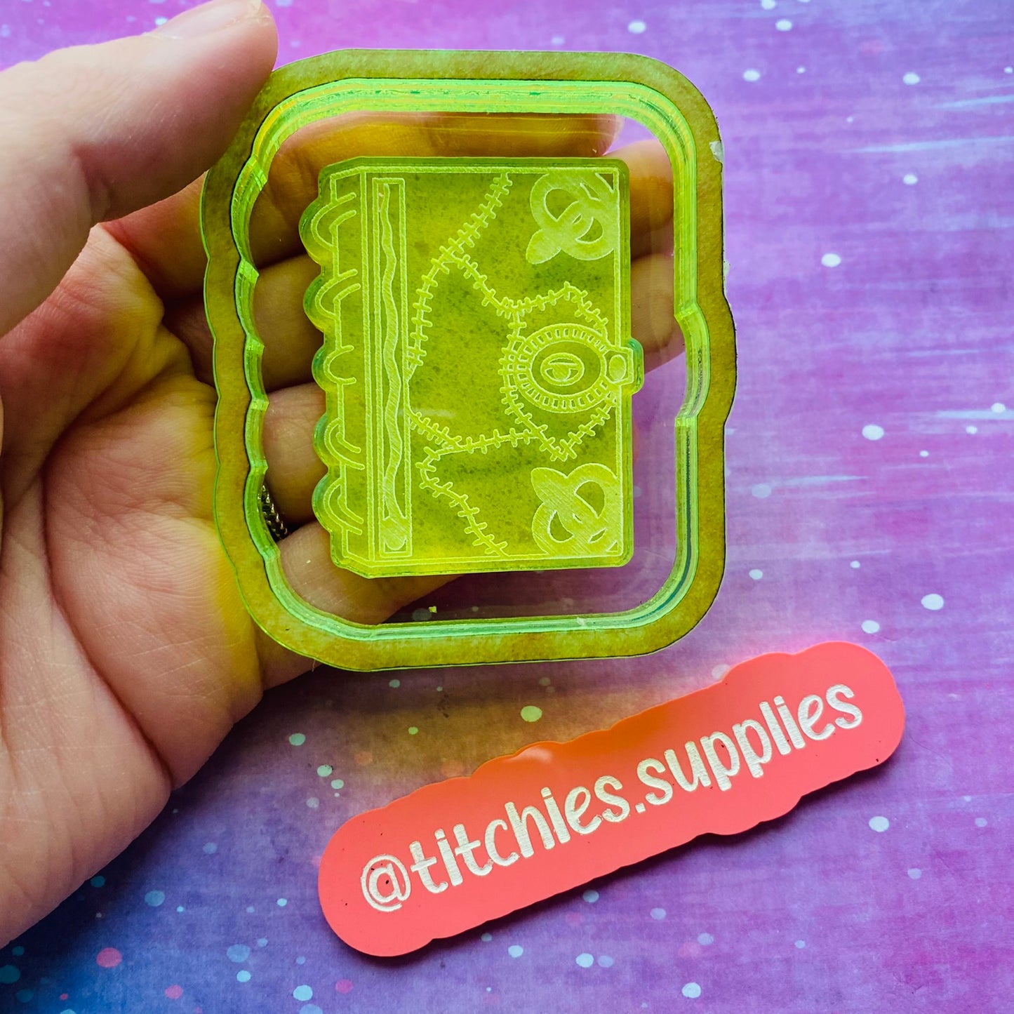 Spooky Book Cab Mould, 6mm Thick