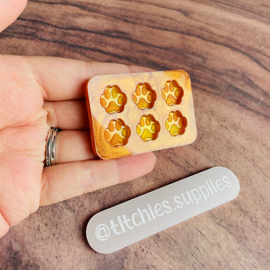 Set of 6 x 1cm Studs/Shaker Fillers Mould - Paw