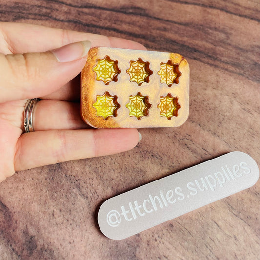 Set of 6 x 1cm Studs/Shaker Fillers Mould - Spider Web