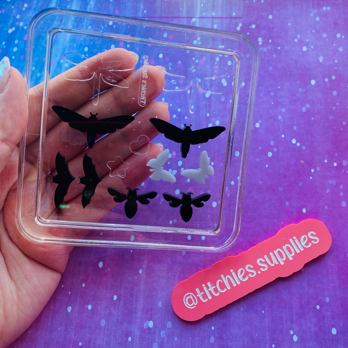 All The Flying Things Bugs Stud Palette Mould