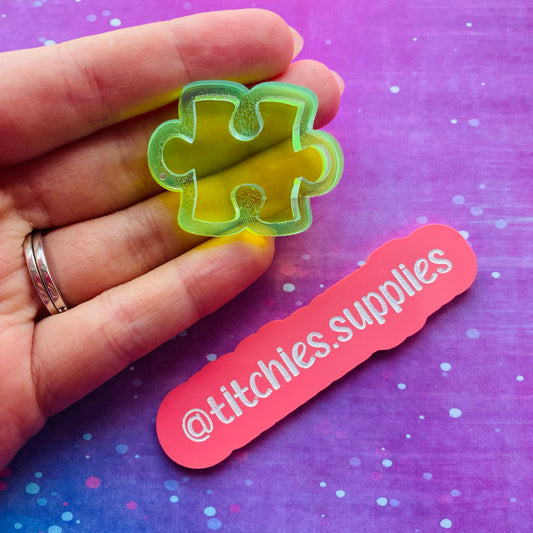 Middle Jigsaw/Puzzle Piece Shaker Mould