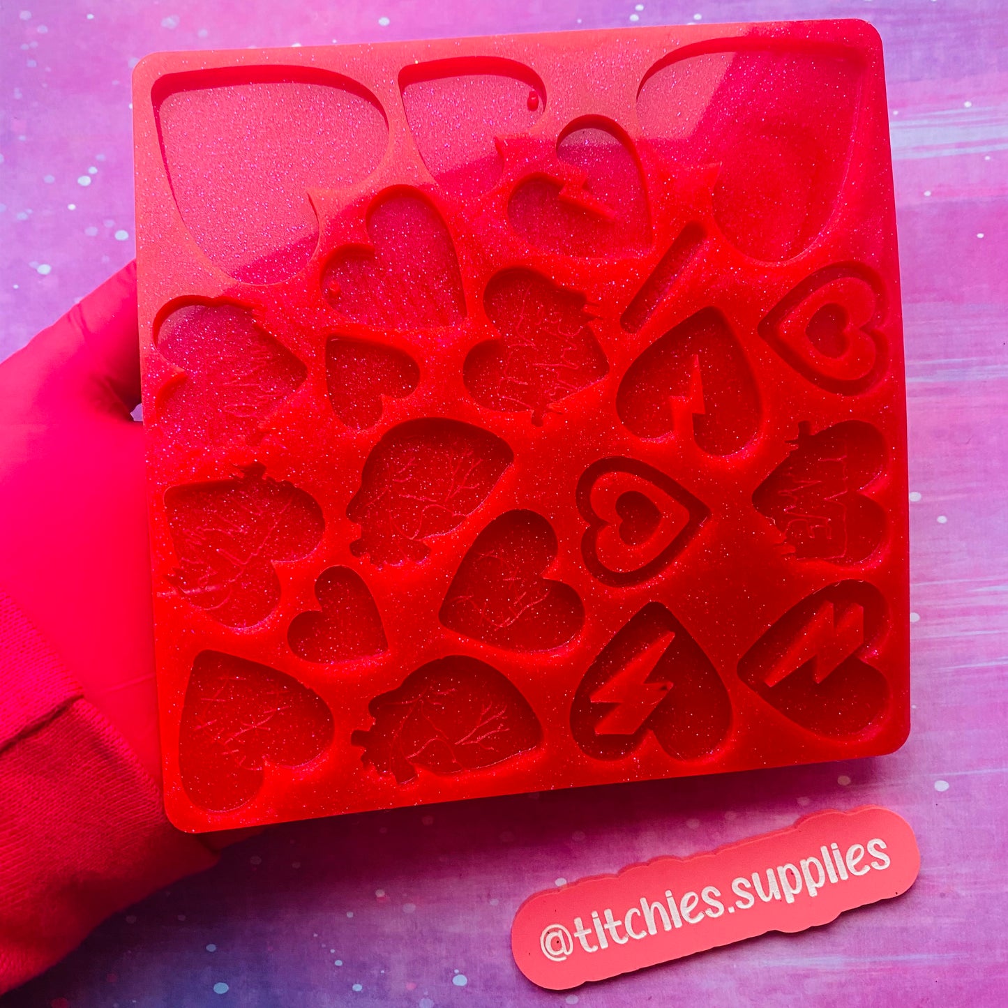 All The Hearts Palette Mould