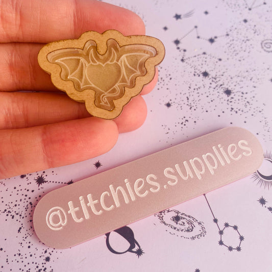 Devil Heart Shaker Mould