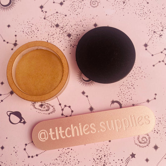 Grip Sized Circle Shaker Mould