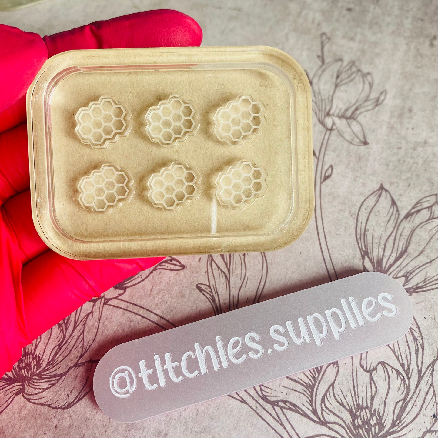 Set of 6 x 1cm Studs/Shaker Fillers Mould - Honeycomb