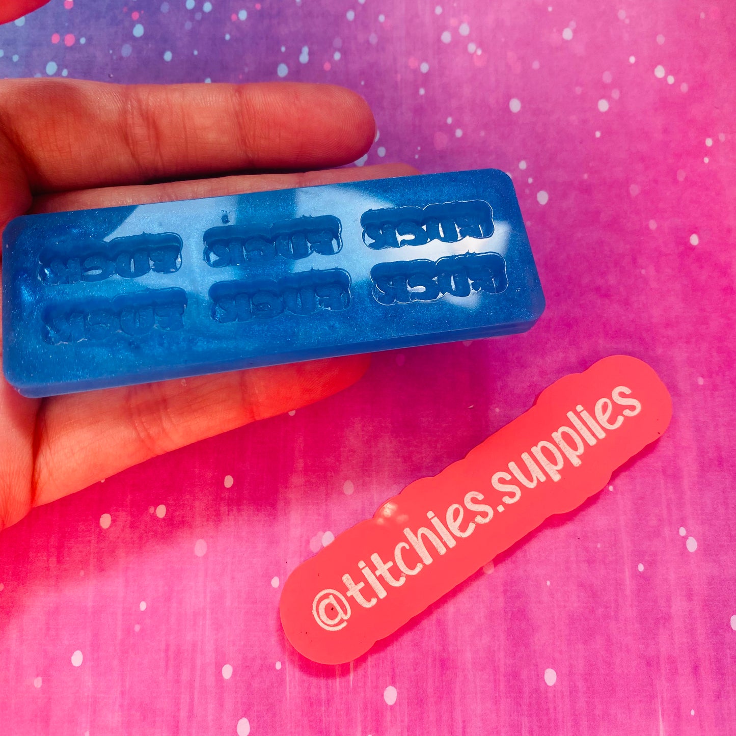 Set of 6 x 1cm Studs/Shaker Fillers Mould - Fuck