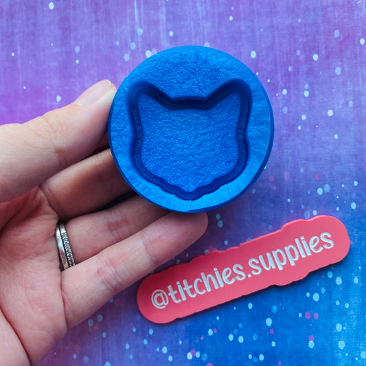 Pointed Cat Head Shaker Mould