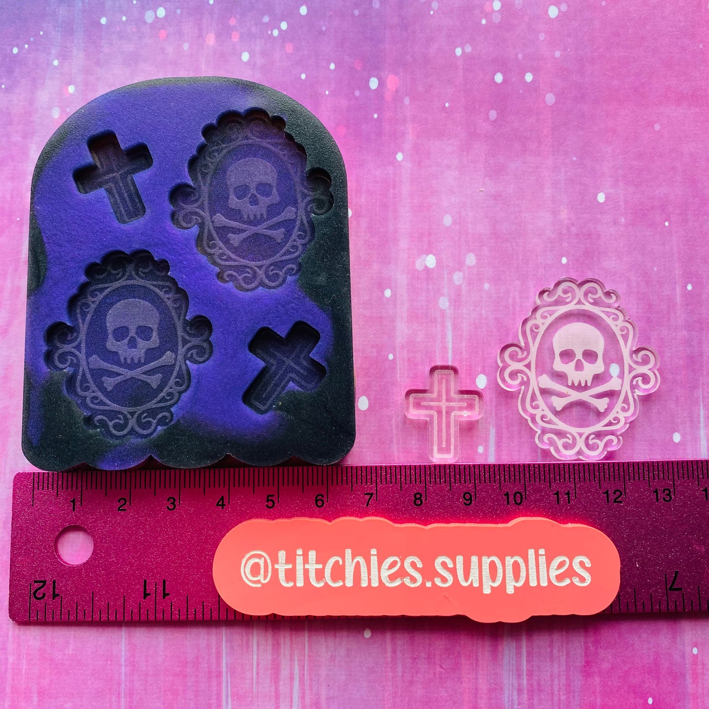 Skulls and Crosses Earring Mould