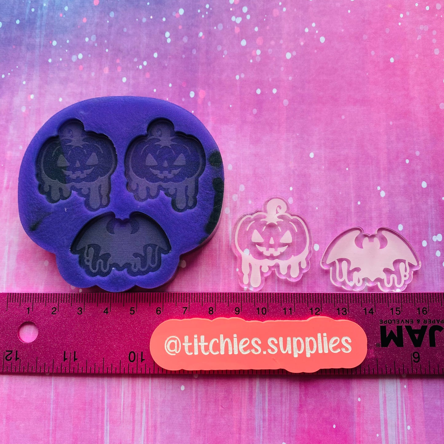 Drippy Pumpkin and Bat Mould