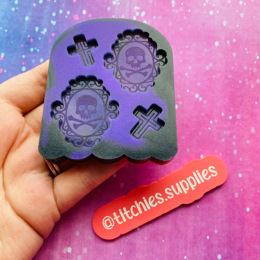 Skulls and Crosses Earring Mould