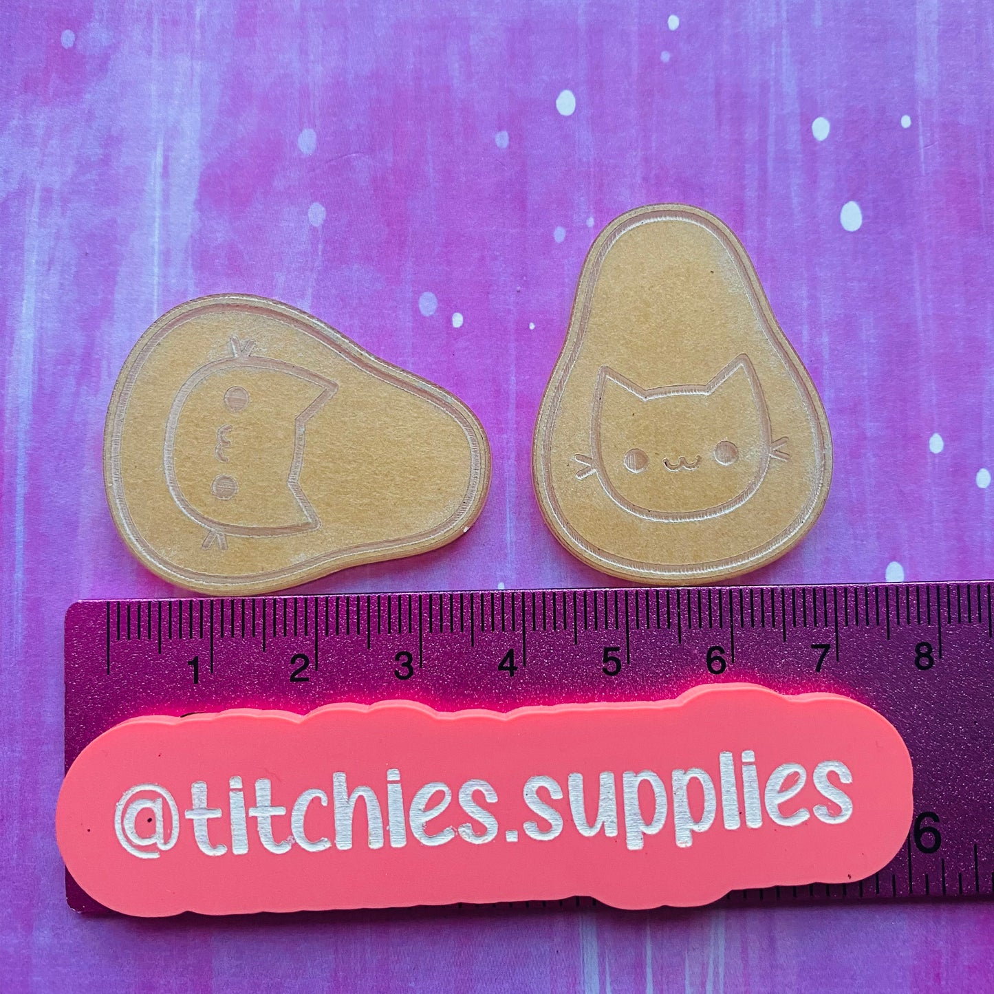 Avo-Cat-O Avocado Mould