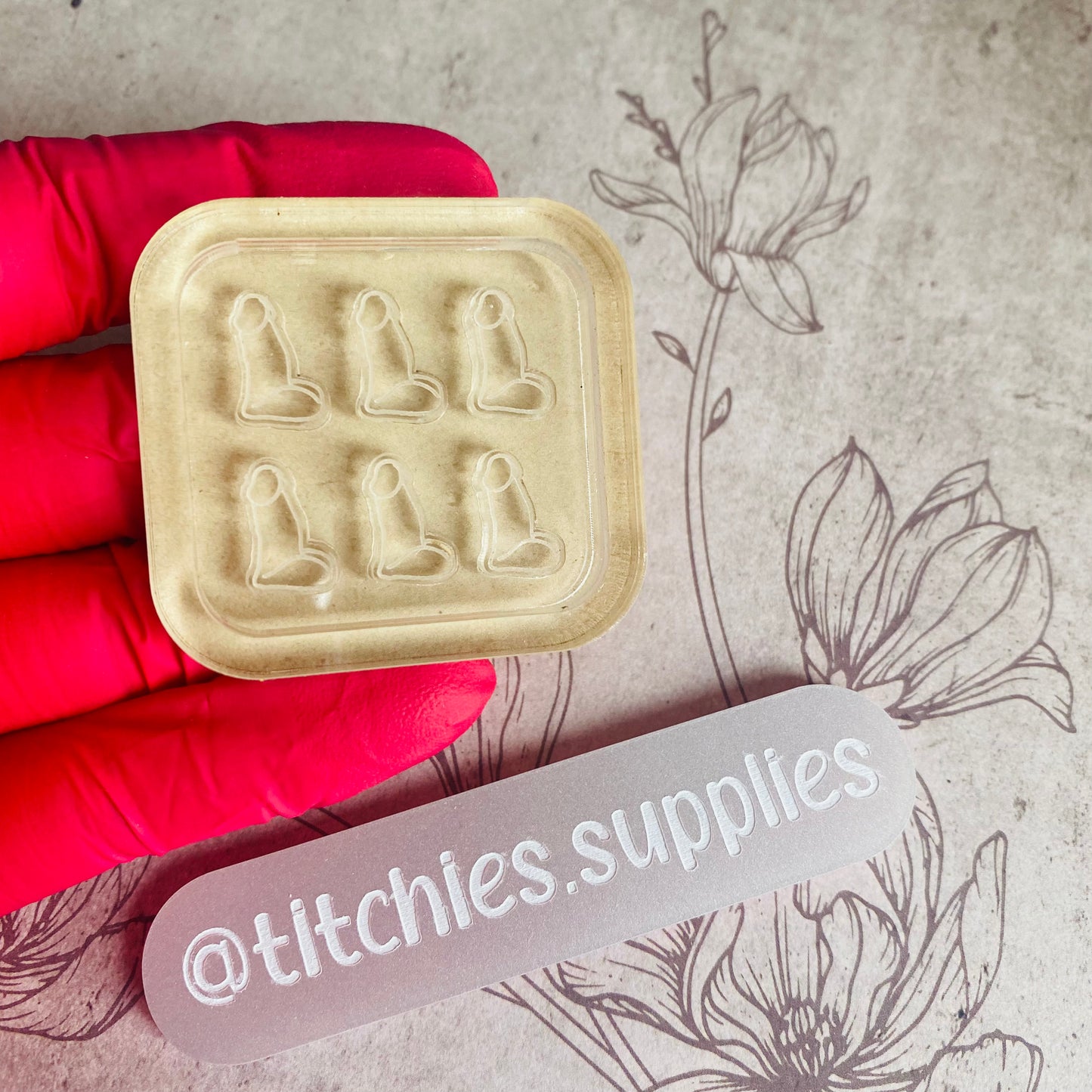 Set of 6 x 1cm Studs/Shaker Fillers Mould - Peen/Willy