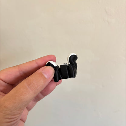 Wiggle Skunk Mini Fidget