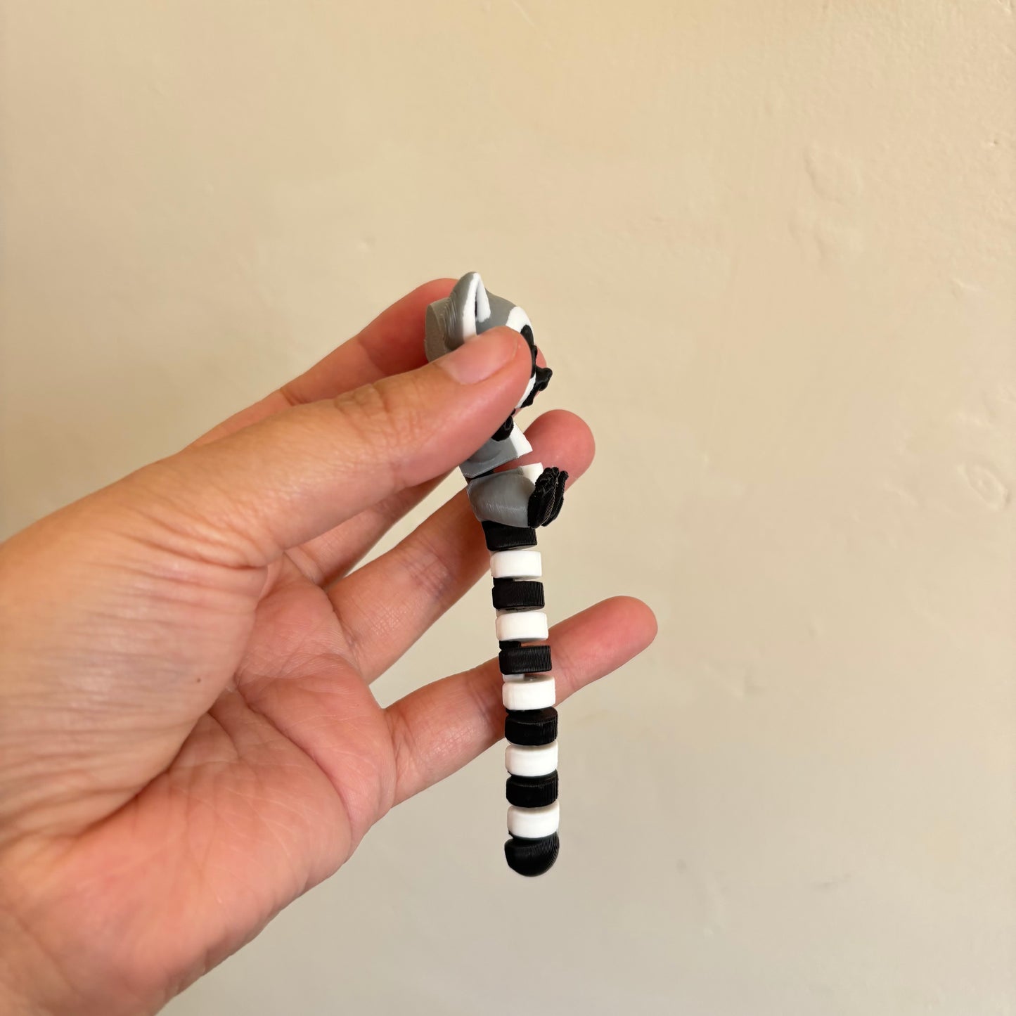 Wiggle Lemur Mini Fidget