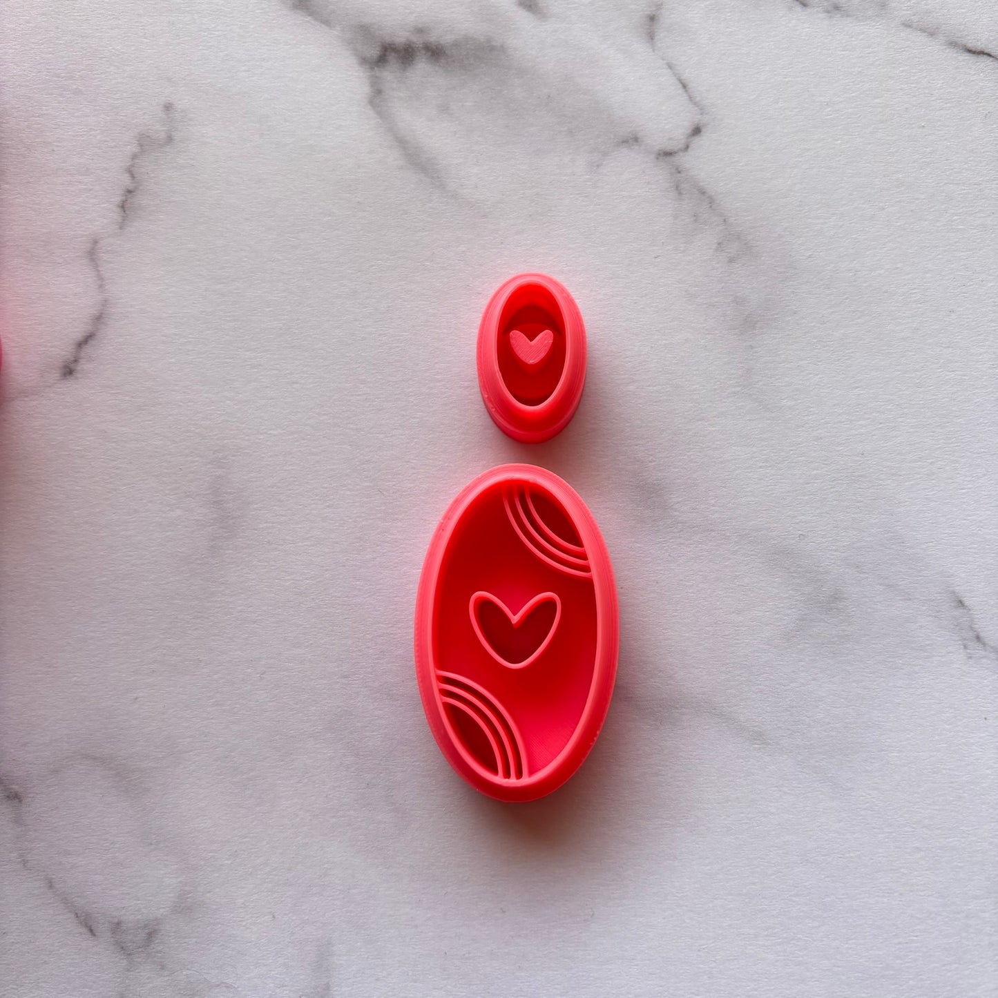 Clay Cutter - Oval Heart with Stud Cover