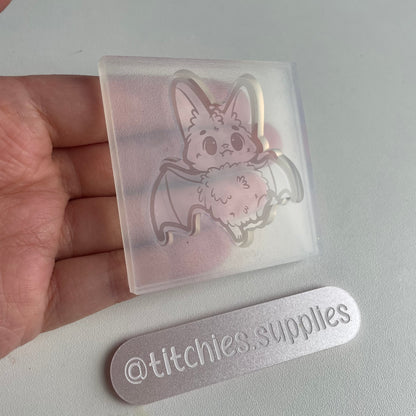 Cute Fluffy Bat Cab Mould
