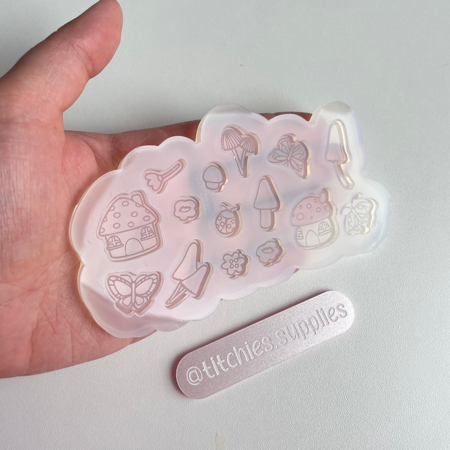 Cottagecore Stud Palette Mould