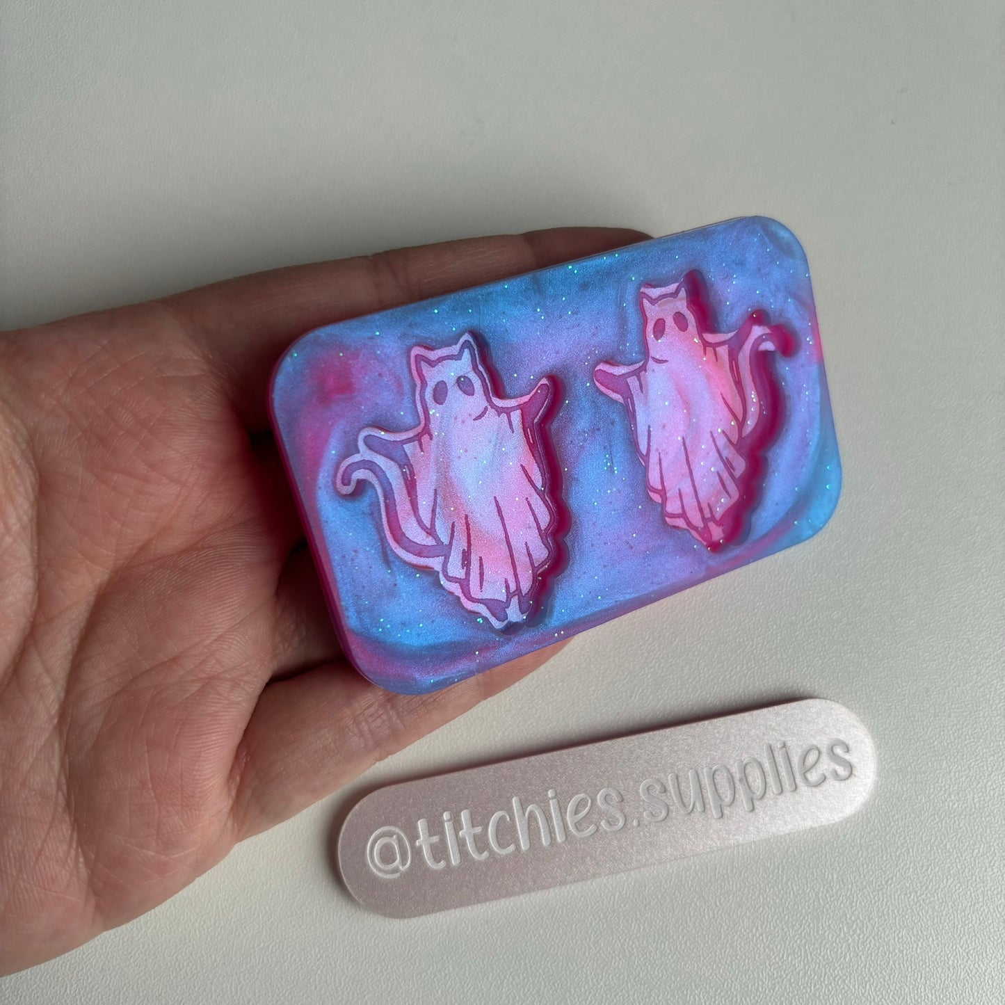 Dancing Cat Ghost Mould