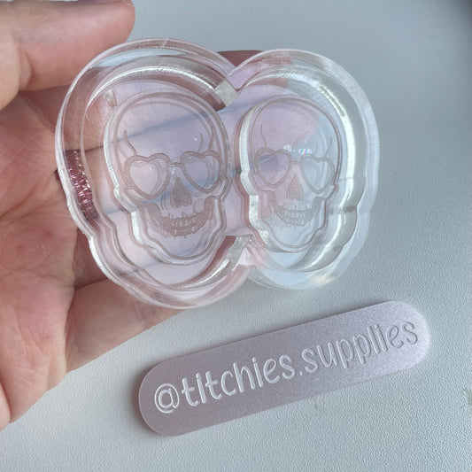 Heart Eyes Skull Earring Mould