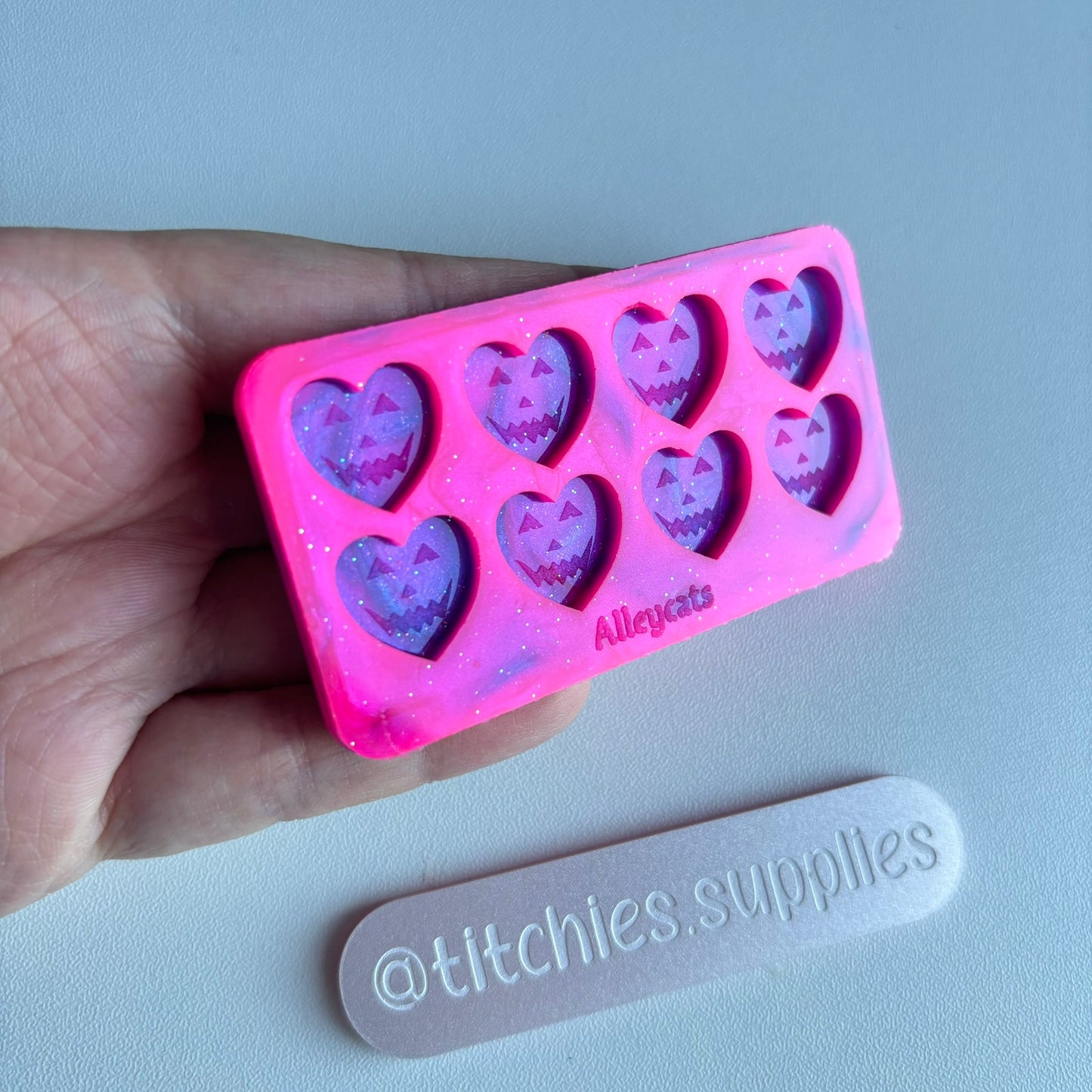 Pumpkin Face Heart Studs Palette Mould