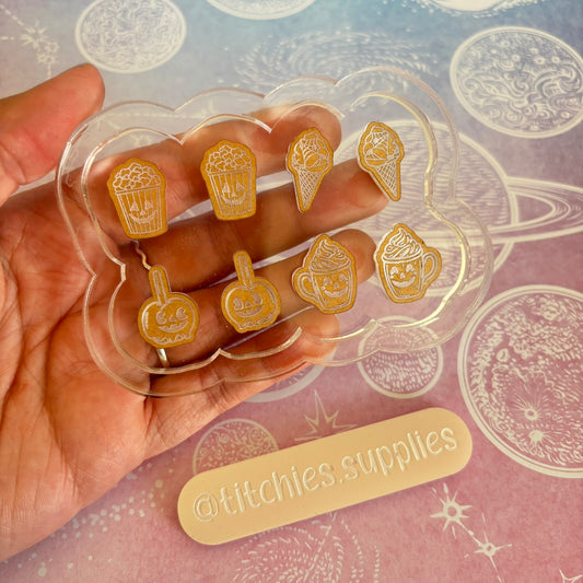 Spooky Snacks Stud Palette Mould
