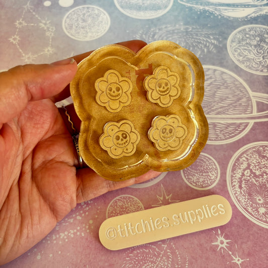 Flower Faces Stud Mould