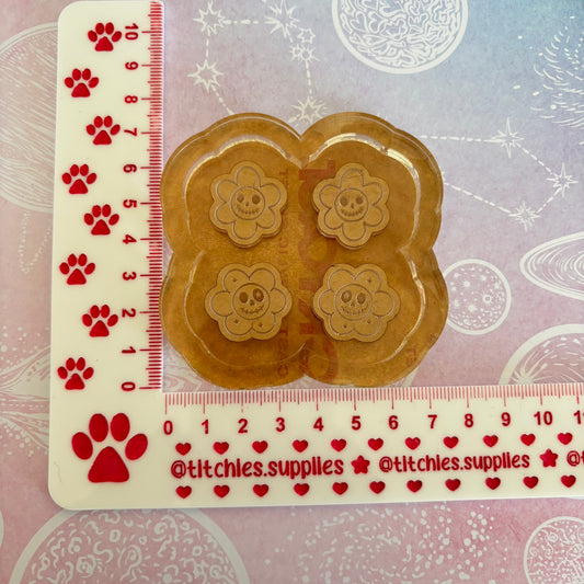 Flower Faces Stud Mould