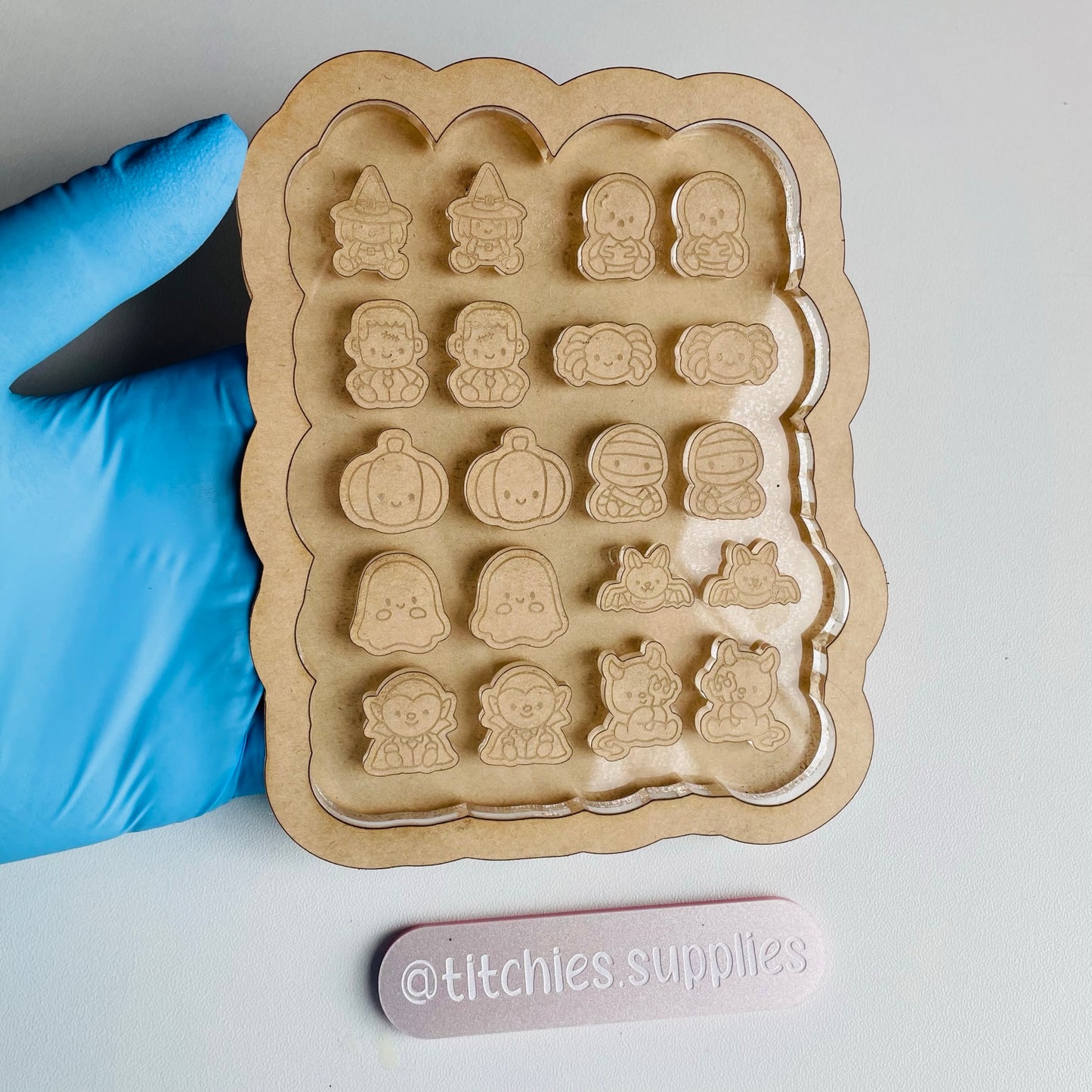 Super Spooky Mini Stud Palette Mould