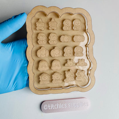 Super Spooky Mini Stud Palette Mould