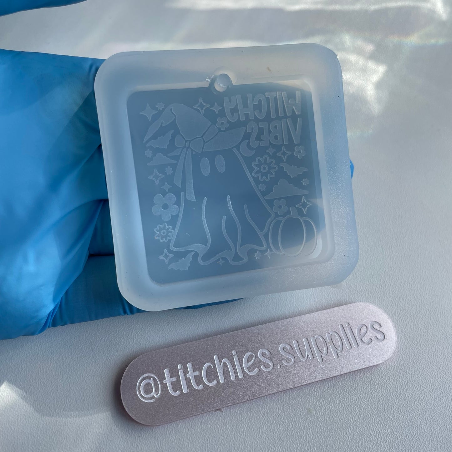 Witchy Vibes Keyring Mould, 5mm Thick