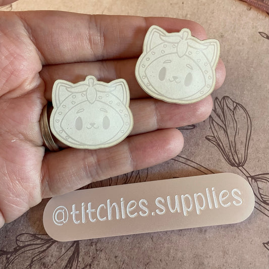 Strawberry Cat Mould - Nichiiexe Designs