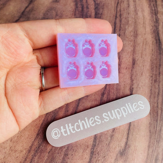 Set of 6 x 1cm Studs/Shaker Fillers Mould - Chub