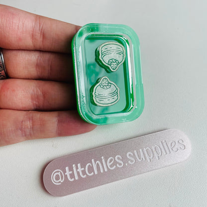 Afternoon Tea Cake Stud Mould